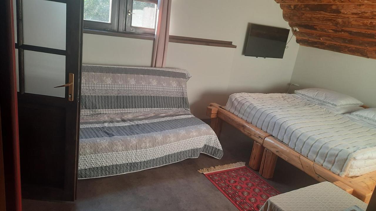 Kontra Szallashely Sándorfalva Exteriör bild